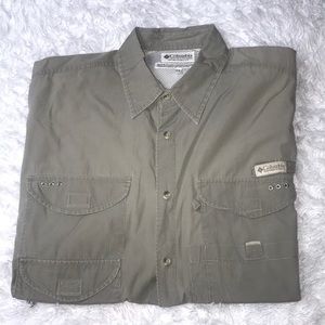 Men’s Khaki Columbia PFG Fishing Shirt